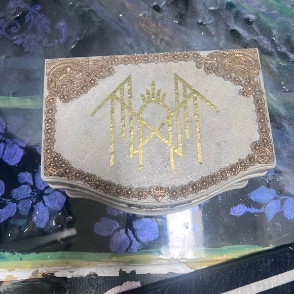 Sleep token caramel music box - Picture 3 of 15